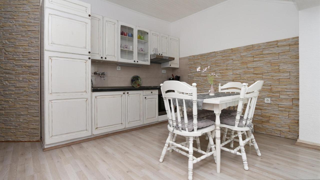 Apartments Skako Makarska Ngoại thất bức ảnh